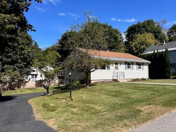 99 Barber Street, Bennington, VT 05201
