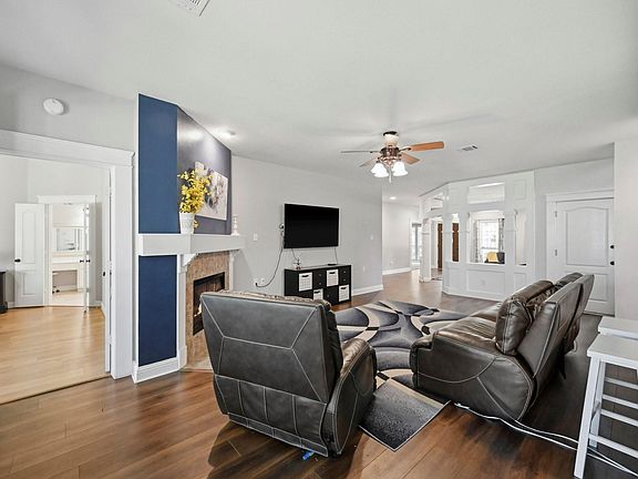 4th image of 16234 Pine Thorn Dr