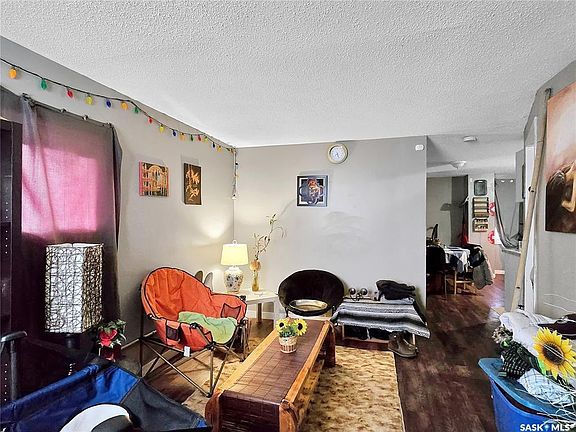 3rd image of 205 J AVENUE S