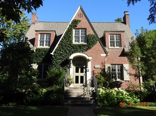 1710 Forest Ave, Wilmette, IL 60091