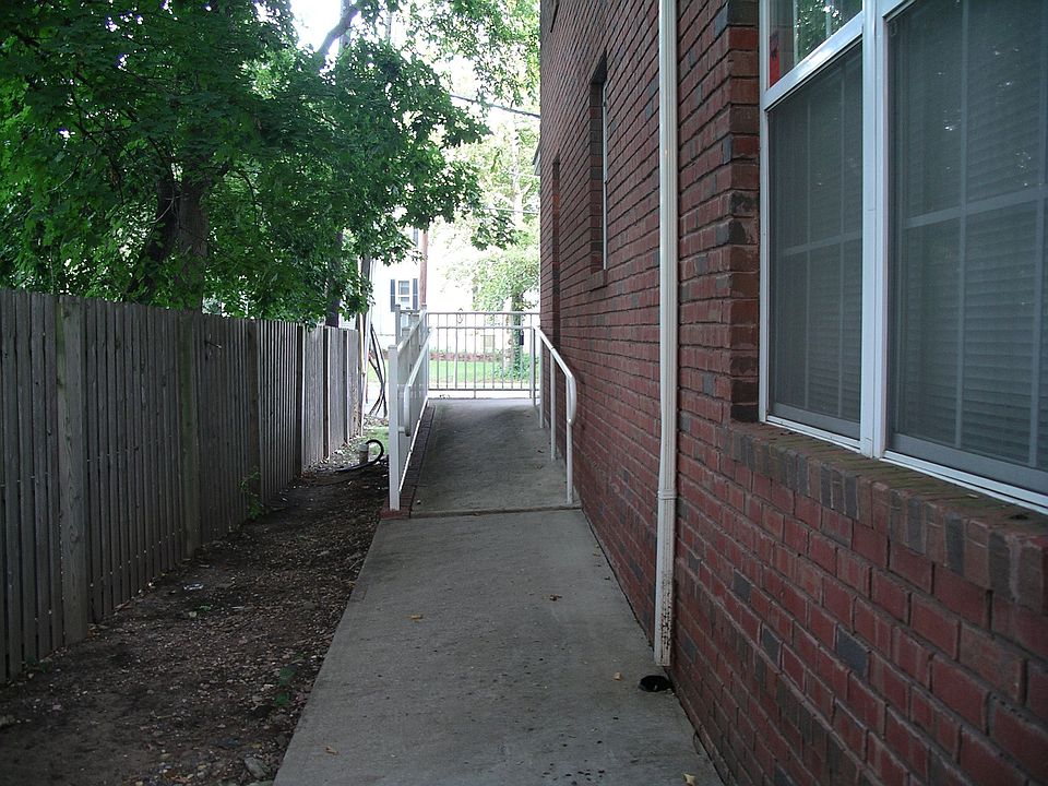 2nd image of 20 Park Sq