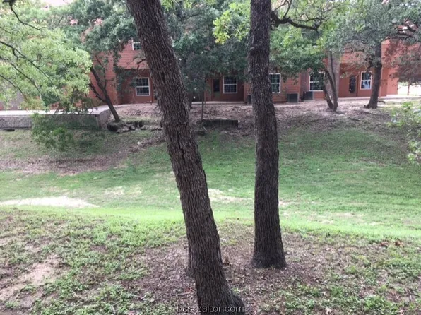 1305 W Villa Maria Rd APT F102, Bryan, TX 77801