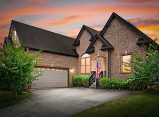 1398 Raven Rd, Clarksville, TN 37042