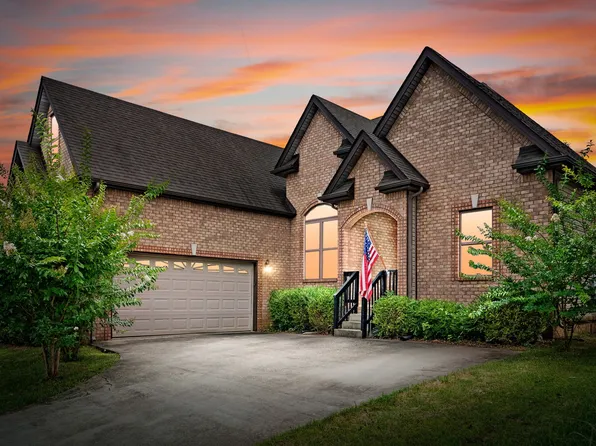 1398 Raven Rd, Clarksville, TN 37042
