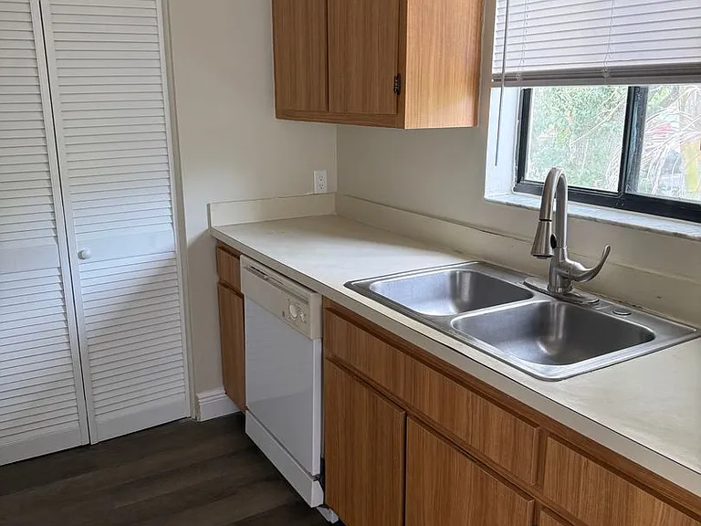 200 International Dr — Photo 22