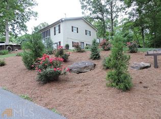 6524 Honeysuckle Ln, Gainesville, GA 30506