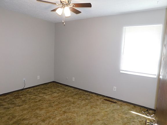 3rd image of 5099 Providence Dr #B