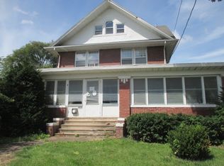 859 E Losey St, Galesburg, IL 61401