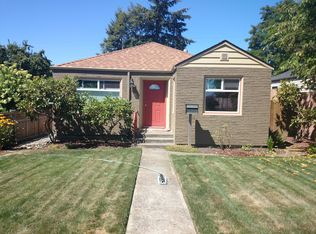 8109 34th Ave SW, Seattle, WA 98126