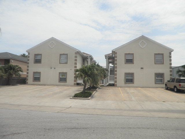 1st image of 107 E Bahama St Unit 8