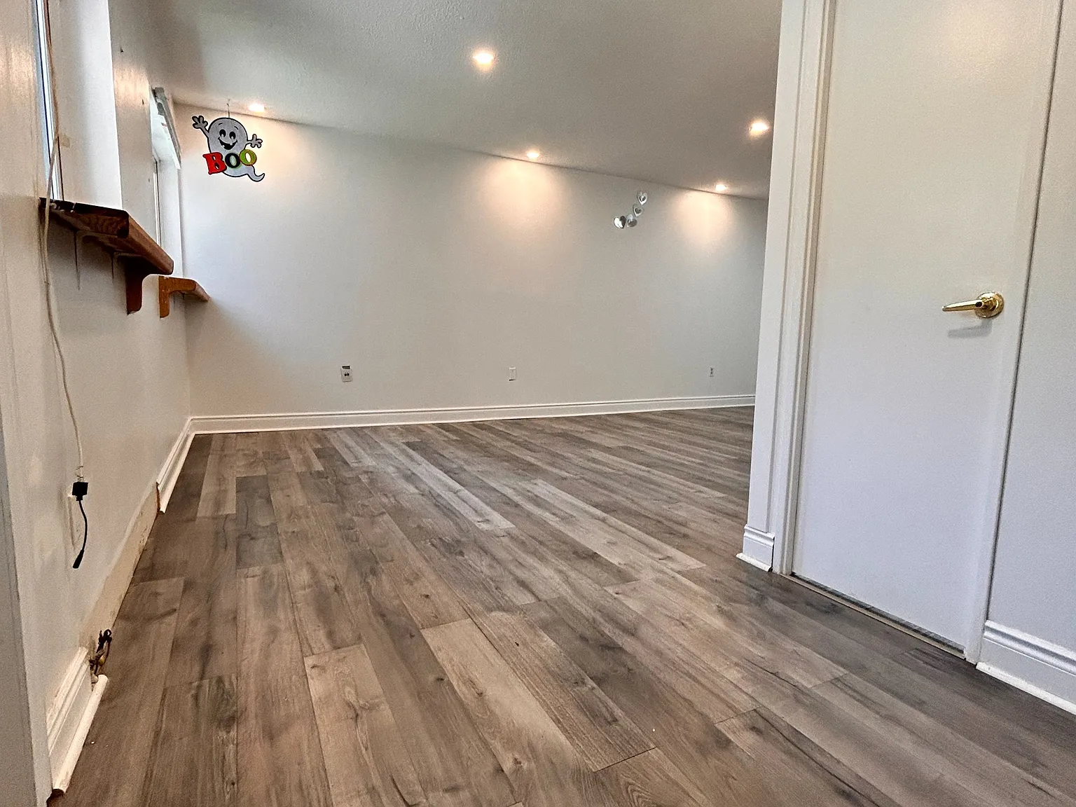 3 bed, $2,900 — Photo 2