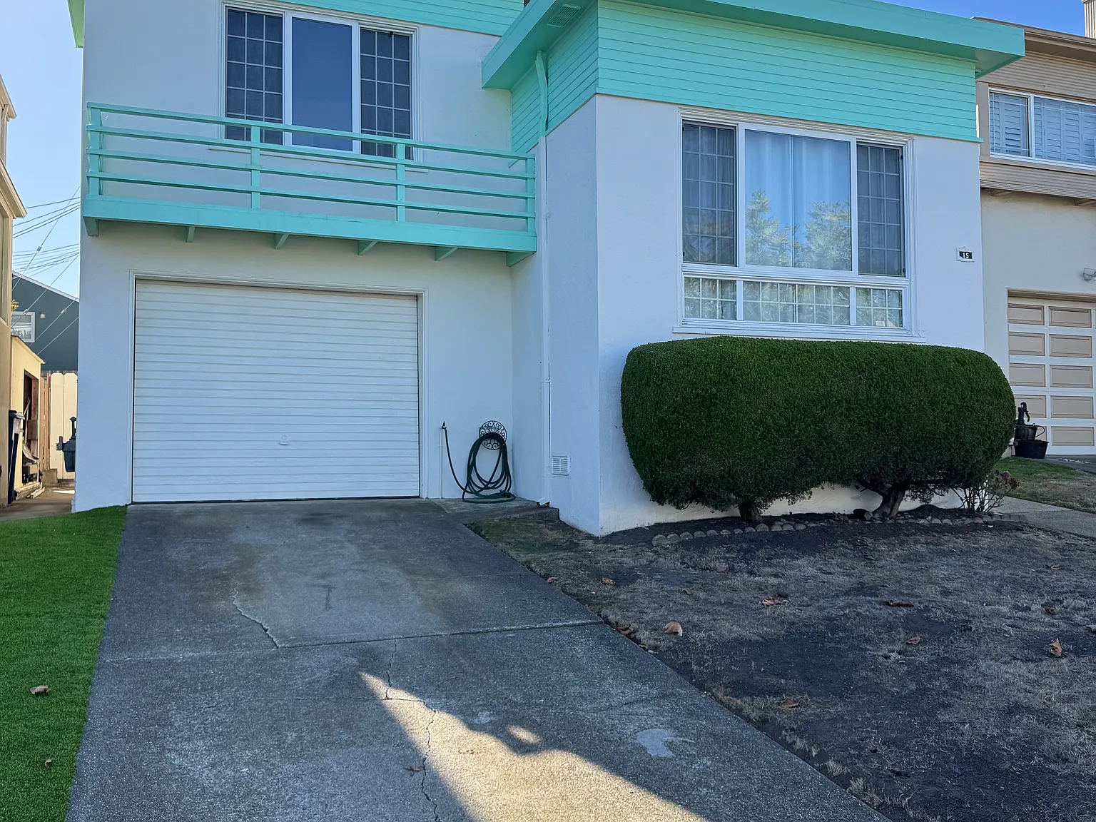3 bed, 1250 sqft, $5,295 — Photo 2
