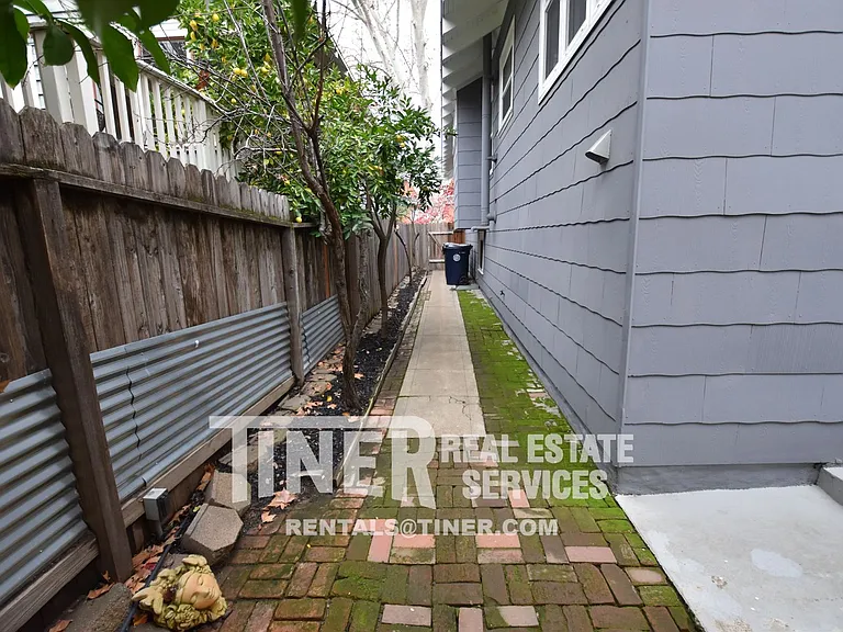 2804 F St — Photo 43