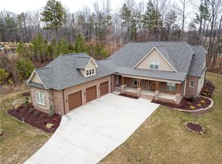 765 Kapstone Xing, Lexington, NC 27295