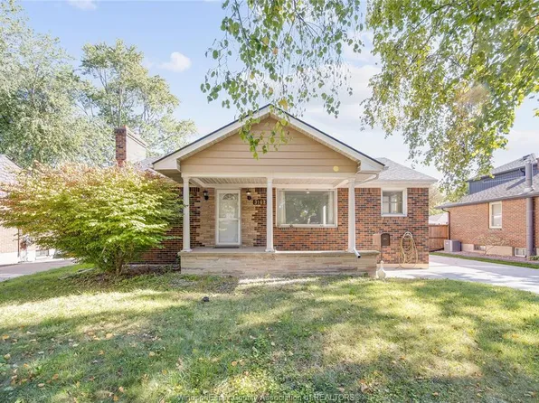 3162 Curry Ave, Windsor, ON N9E 2T3