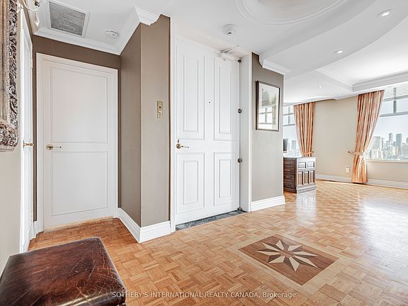 2nd image of 423 Avenue Rd Unit 13