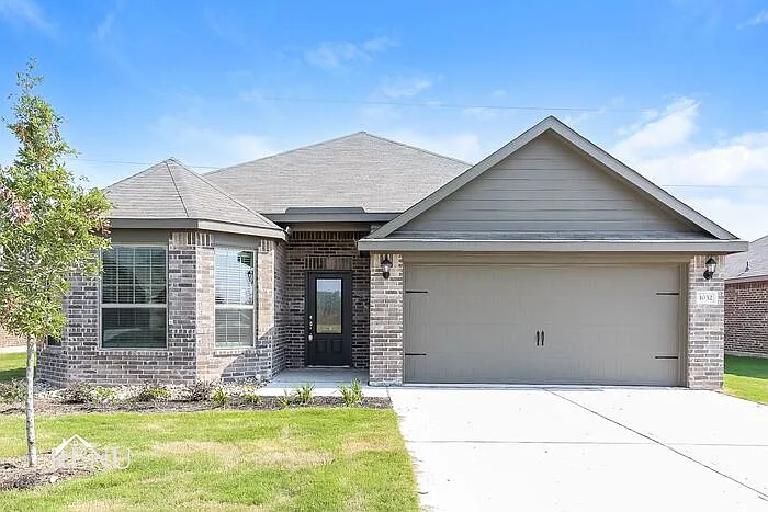 1004 Wheatfield Ln