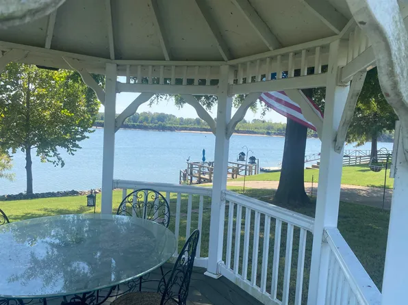 2950 Catfish Ln, Crump, TN 38327