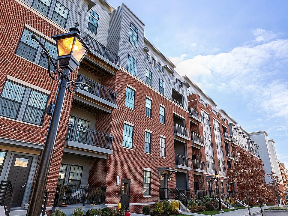MQ Exterior