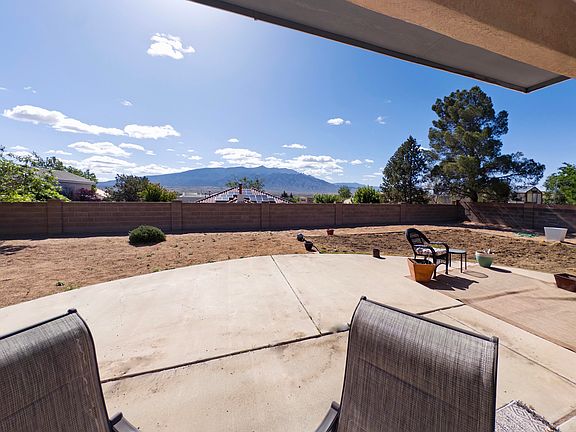5th image of 2597 Sandia Loop NE