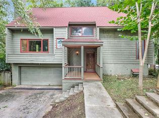 2211 Sagamore Rd, Charlotte, NC 28209