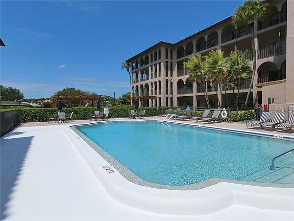 2nd image of 6150 Gulfport Blvd S APT 102