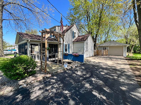 5th image of 824 S Union St