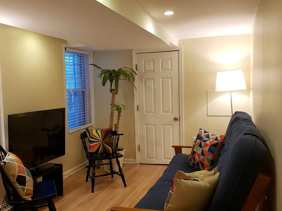 3305 16th St NW #BASEMENT SMALL ROOM