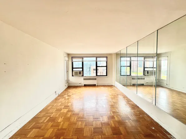 98-22 63rd Drive image 5 of 10