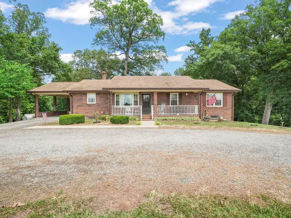 5900 Barnesville Hwy, Red Oak, VA 23964