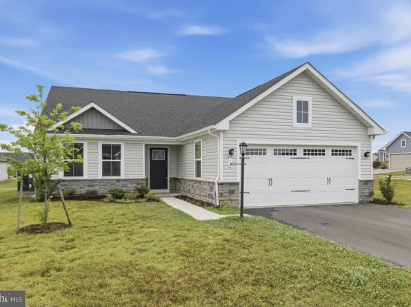 14 Wyoming Way, Hedgesville, WV 25427