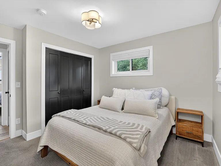 6051 S Clarkson St — Photo 15