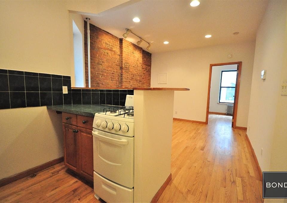 1st image of 1435 1st Ave APT 3RS