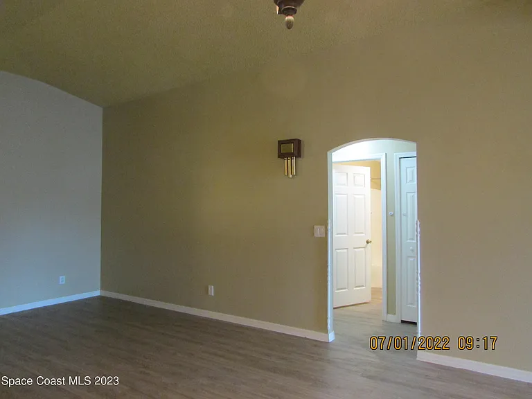 700 Benton Dr — Photo 8