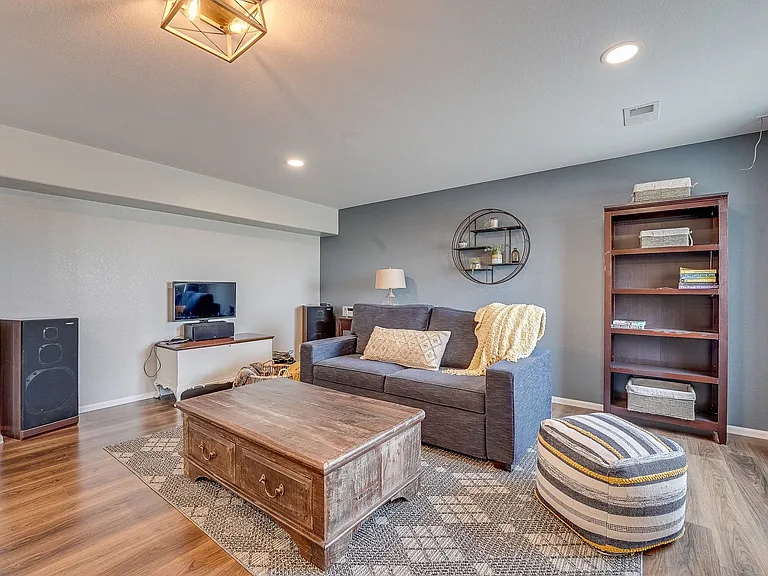 1302 Chamois Dr — Photo 18