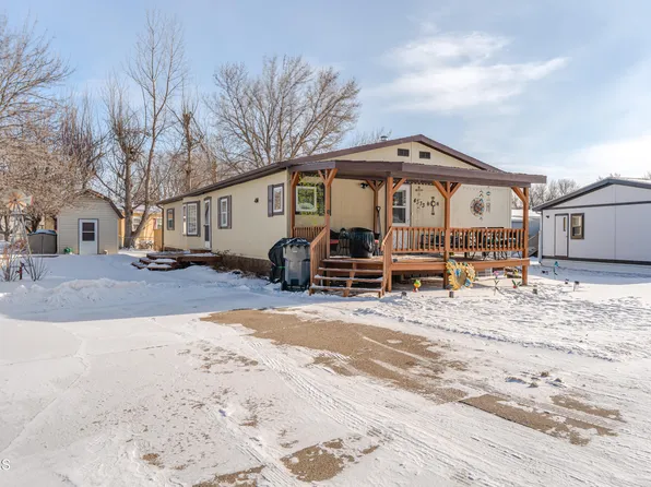 4333 Hale Ln, Bismarck, ND 58503