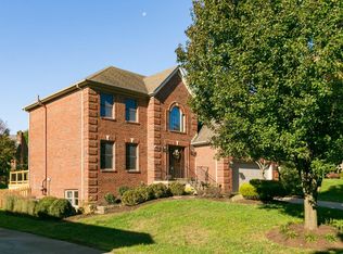 905 Calhoun Cir, Lexington, KY 40513