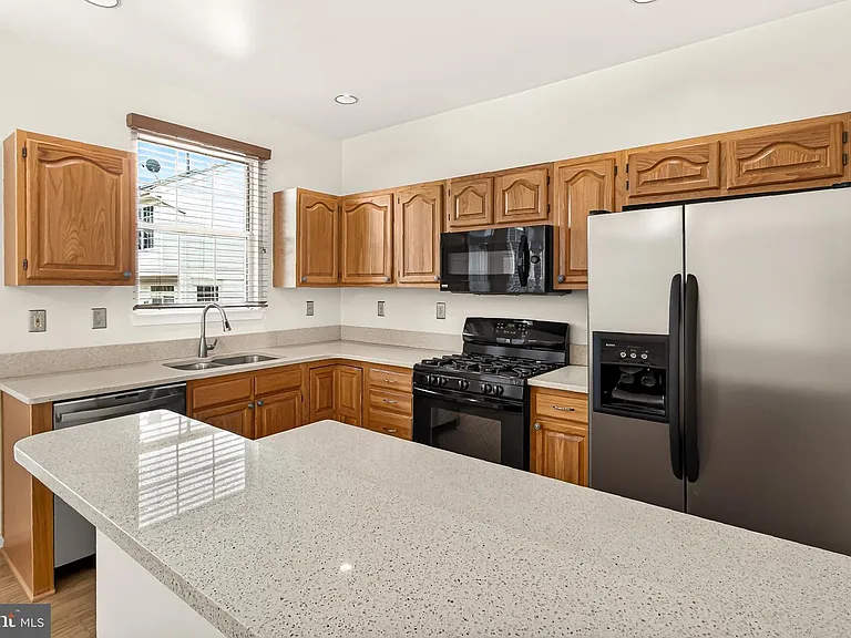 14637 Stream Pond Dr — Photo 14