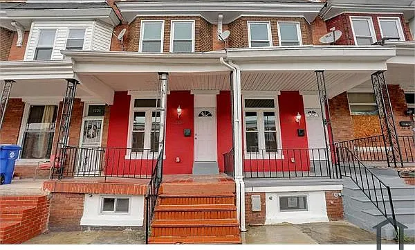 2234 W Fayette St — Photo 2