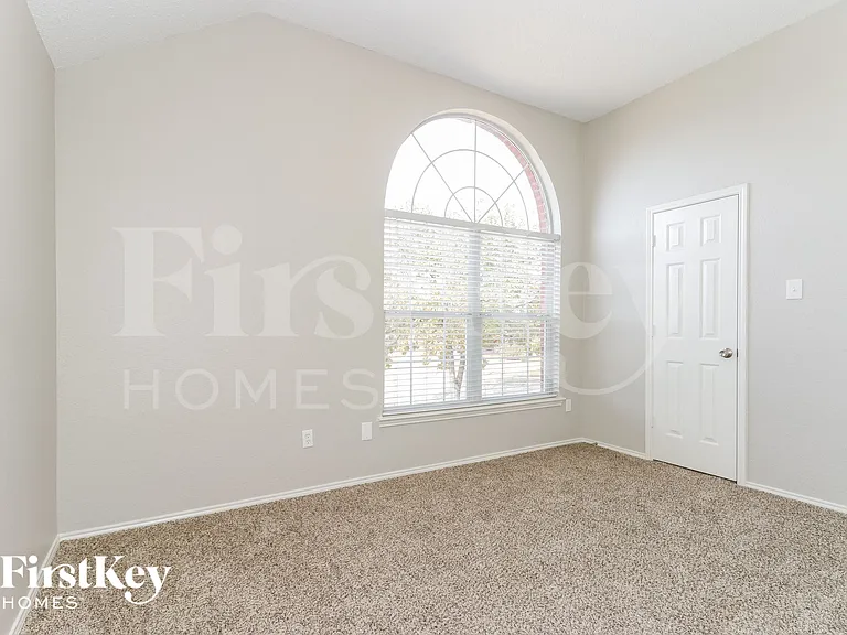 1910 Winter Park Dr — Photo 12