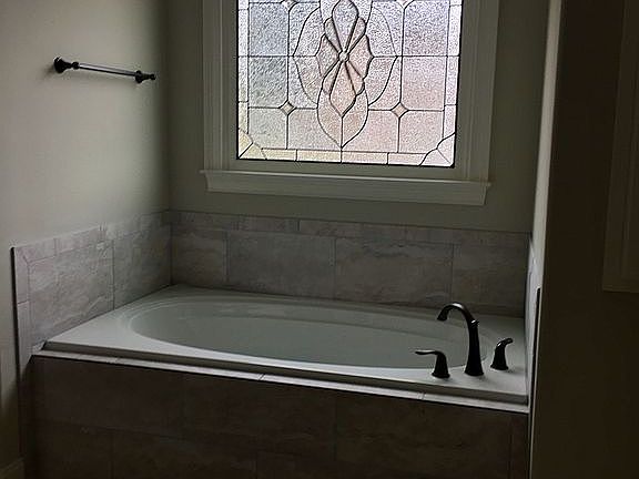 Master whirlpool tub