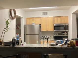 800 Scotia Dr APT 103, Hypoluxo, FL 33462