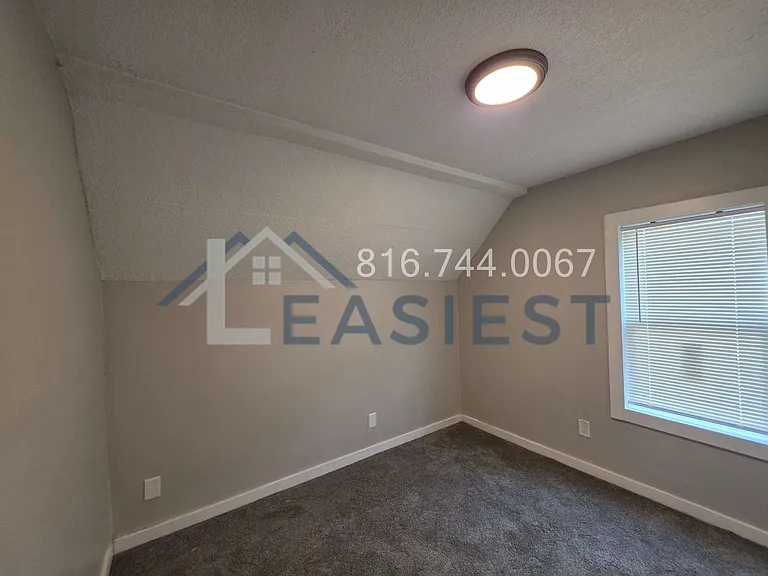 1209 College Ave — Photo 20