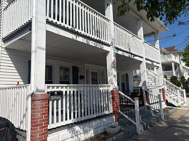 1st image of 217 E Baker Ave