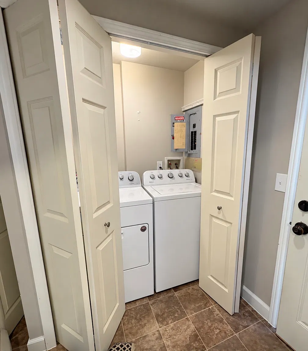 2 bed, 980 sqft, $1,800 — Photo 4