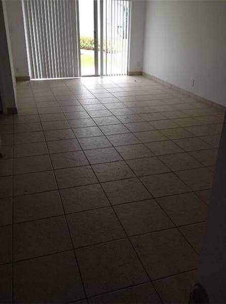 1st image of 811 Crystal Lake Dr
