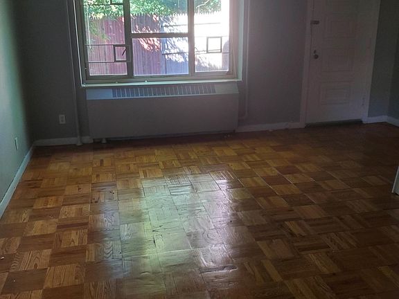 3rd image of 188-49B 71st Cir #B
