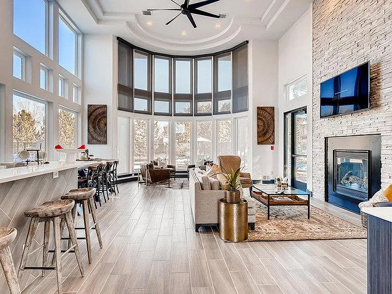 Allure Apartments — Photo 3