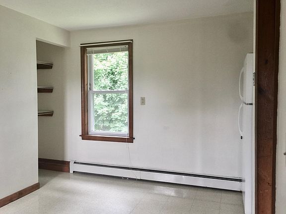 4th image of 44 Washington St #2