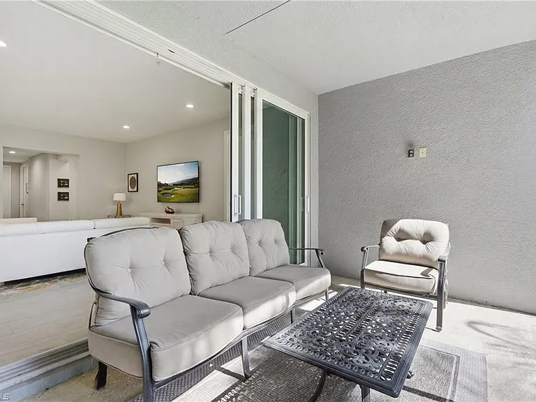 2560 Seychelles Dr #1003 — Photo 18
